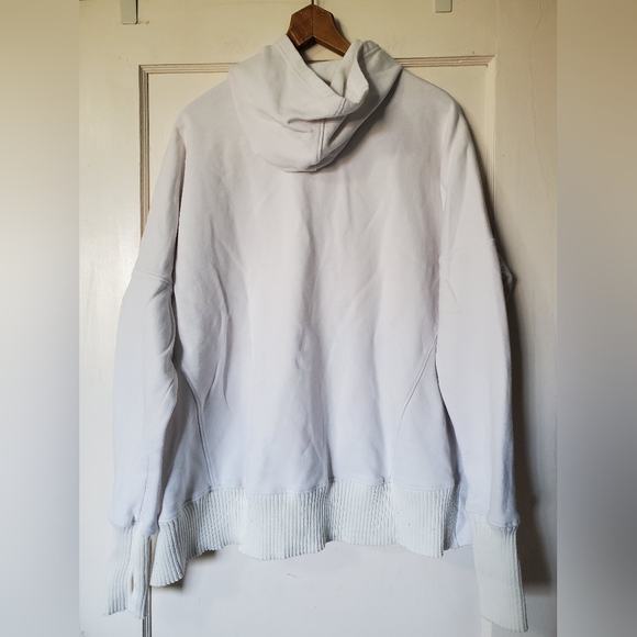 🤍💕Ladies Oversized Pullover Hoodie🤍💕 - Picture 5 of 5